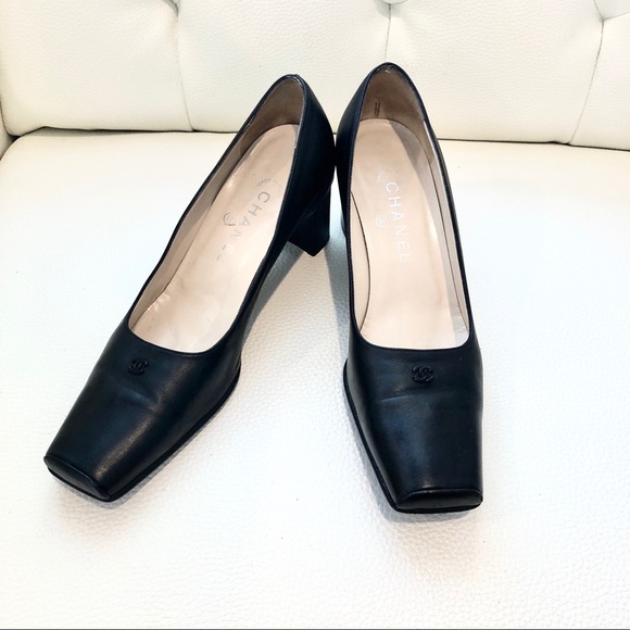 Chanel Heels - Picture 2 of 10